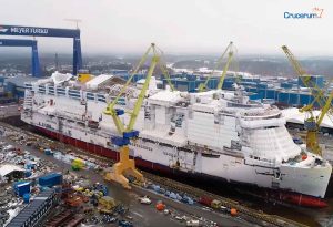 barco en construcción costa cruceros turismo sostenible crucerum