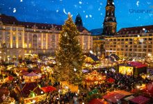 Mercados de Navidad europeos de noche en Crucero