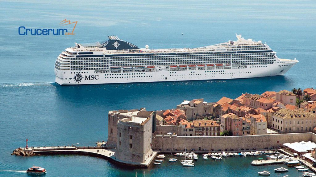 Barco msc musica en la costa de Dubrovnik crucerum